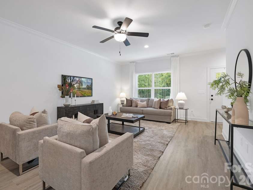 5549 Manning Road, Charlotte, NC 28269.  MLS# CAR4368072, YatesRealty ID 13253. Representation