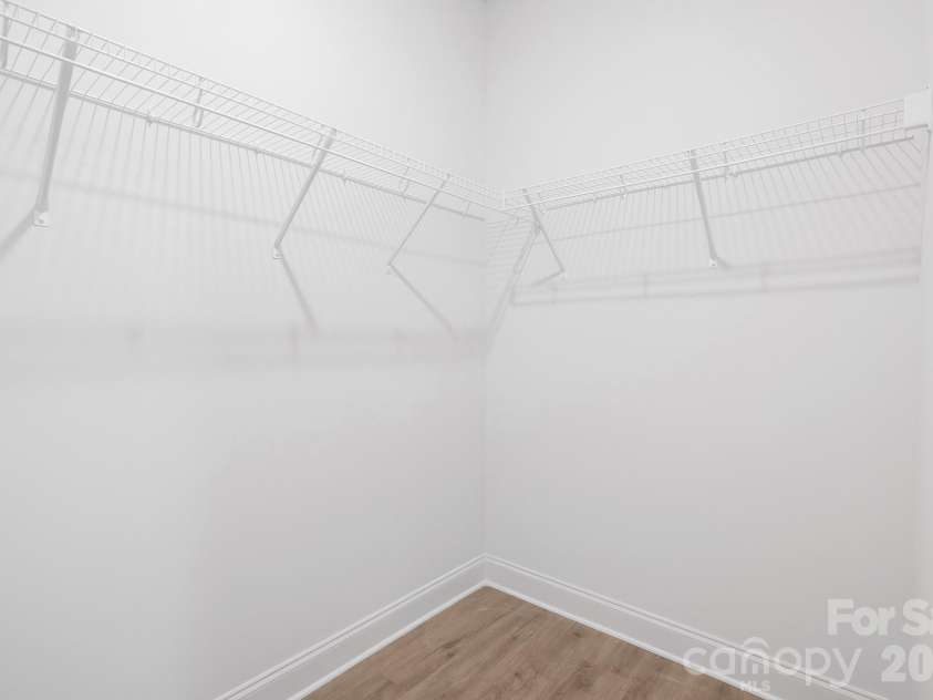 5549 Manning Road, Charlotte, NC 28269.  MLS# CAR4368072, YatesRealty ID 13253. Representation