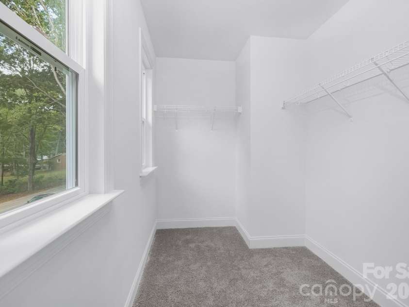 5549 Manning Road, Charlotte, NC 28269.  MLS# CAR4368072, YatesRealty ID 13253. Representation