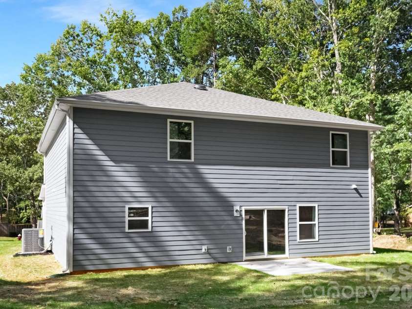 5549 Manning Road, Charlotte, NC 28269.  MLS# CAR4368072, YatesRealty ID 13253. Representation