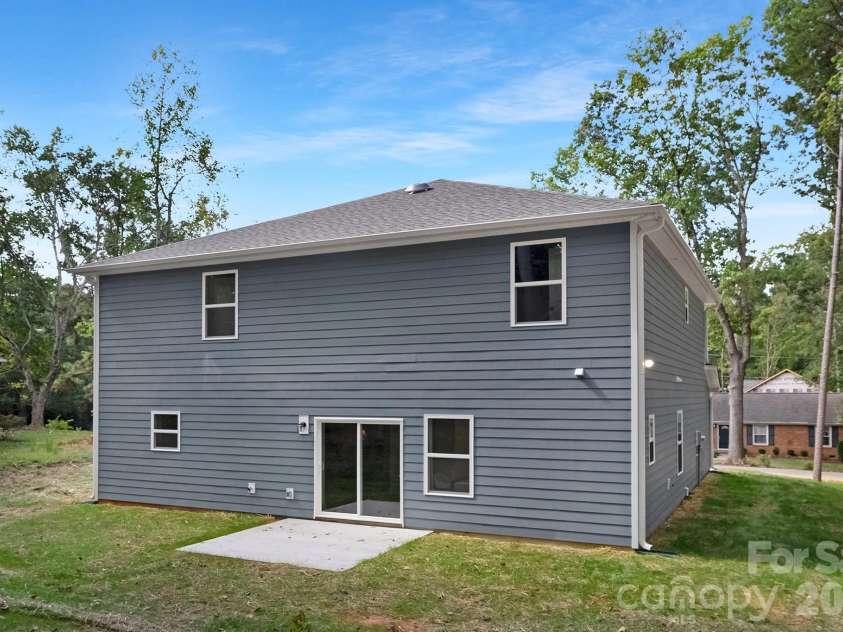 5549 Manning Road, Charlotte, NC 28269.  MLS# CAR4368072, YatesRealty ID 13253. Representation