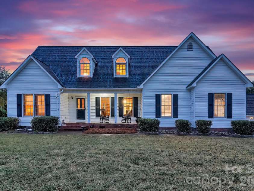 176 Griffin Road, Pageland, SC 29728.  MLS# CAR4307354, YatesRealty ID 13254. 