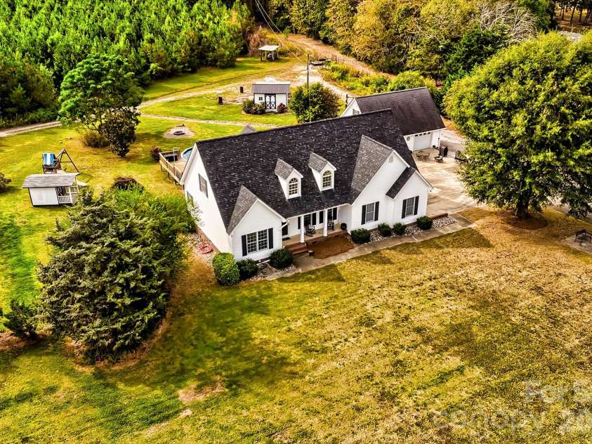 176 Griffin Road, Pageland, SC 29728.  MLS# CAR4307354, YatesRealty ID 13254. 