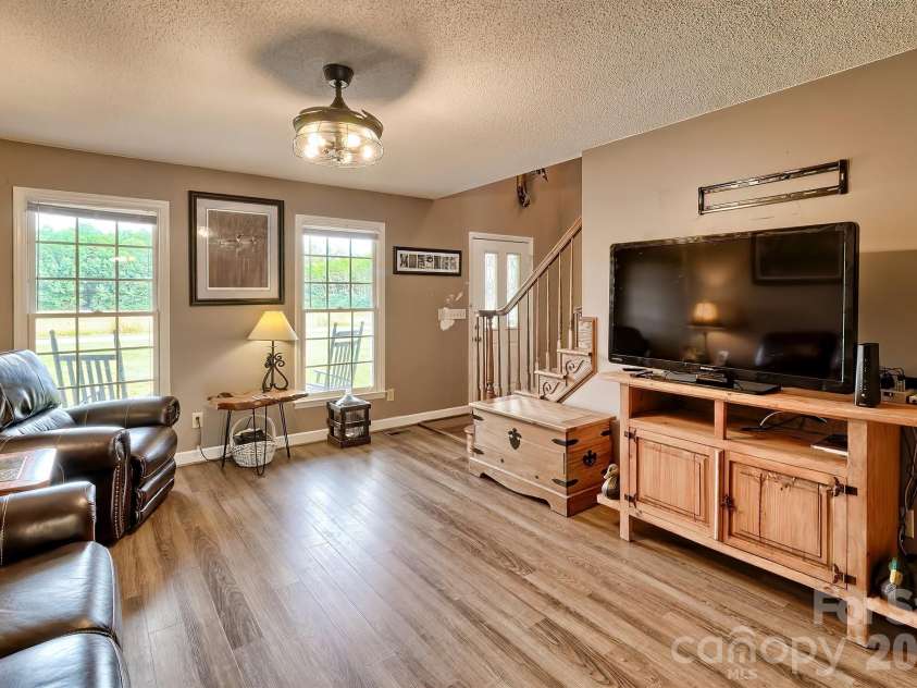 176 Griffin Road, Pageland, SC 29728.  MLS# CAR4307354, YatesRealty ID 13254. 