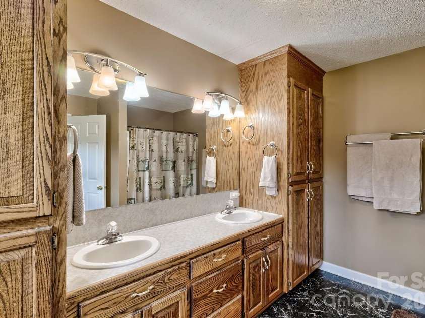 176 Griffin Road, Pageland, SC 29728.  MLS# CAR4307354, YatesRealty ID 13254. 