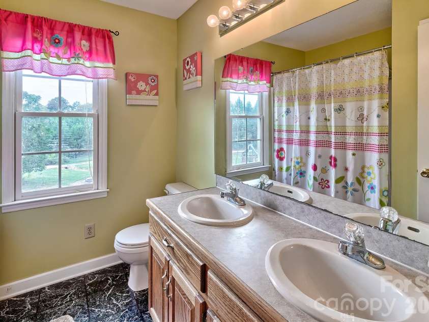 176 Griffin Road, Pageland, SC 29728.  MLS# CAR4307354, YatesRealty ID 13254. 