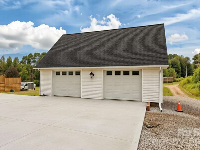 176 Griffin Road, Pageland, SC 29728.  MLS# CAR4307354, YatesRealty ID 13254. 