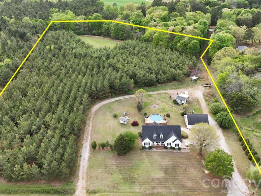 176 Griffin Road, Pageland, SC 29728.  MLS# CAR4307354, YatesRealty ID 13254. 
