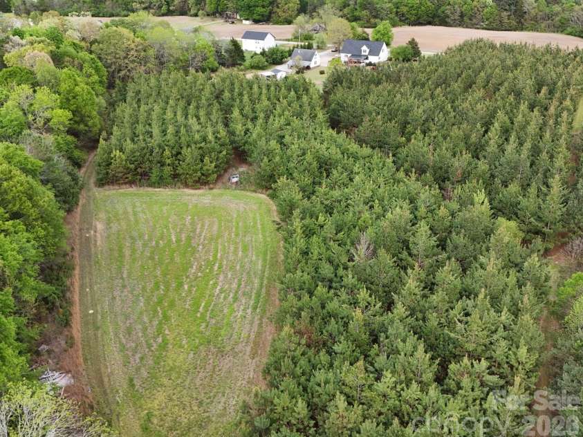 176 Griffin Road, Pageland, SC 29728.  MLS# CAR4307354, YatesRealty ID 13254. 