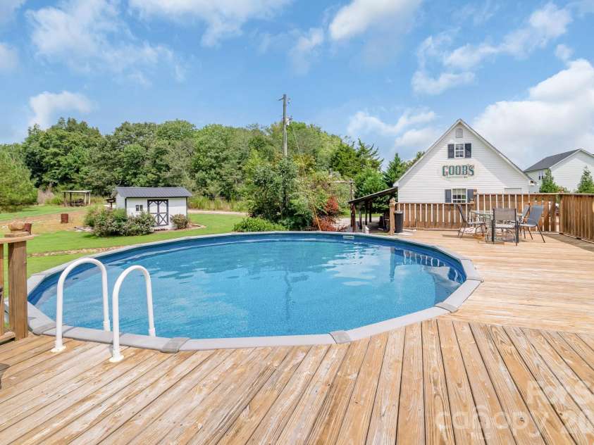 176 Griffin Road, Pageland, SC 29728.  MLS# CAR4307354, YatesRealty ID 13254. 