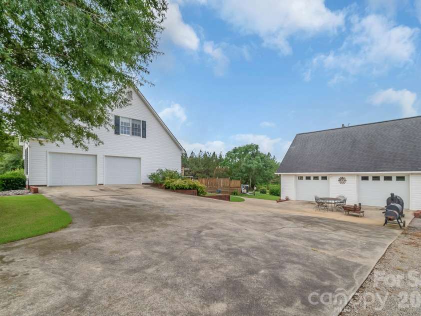 176 Griffin Road, Pageland, SC 29728.  MLS# CAR4307354, YatesRealty ID 13254. 