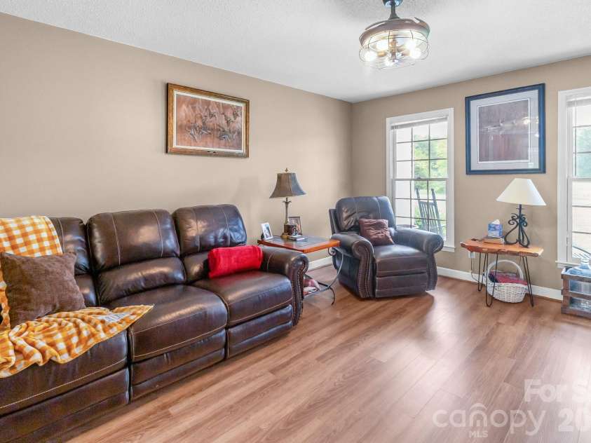 176 Griffin Road, Pageland, SC 29728.  MLS# CAR4307354, YatesRealty ID 13254. 