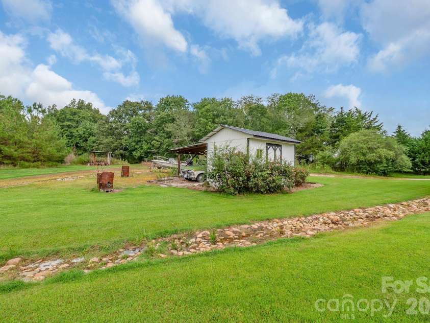 176 Griffin Road, Pageland, SC 29728.  MLS# CAR4307354, YatesRealty ID 13254. 