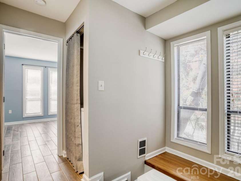 417 Church Street, Charlotte, NC 28202.  MLS# CAR4358979, YatesRealty ID 13254. Full size washer and dryer upstairs. 