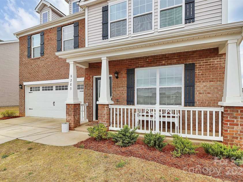 9203 Mackinaw Drive, Gastonia, NC 28056.  MLS# CAR4221927, YatesRealty ID 13254. 