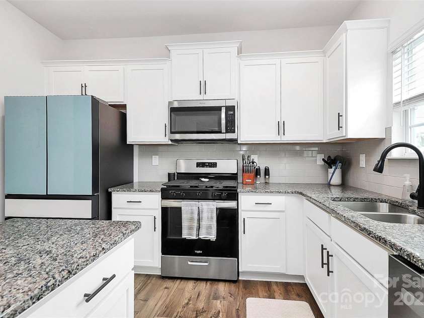 9203 Mackinaw Drive, Gastonia, NC 28056.  MLS# CAR4221927, YatesRealty ID 13254. 