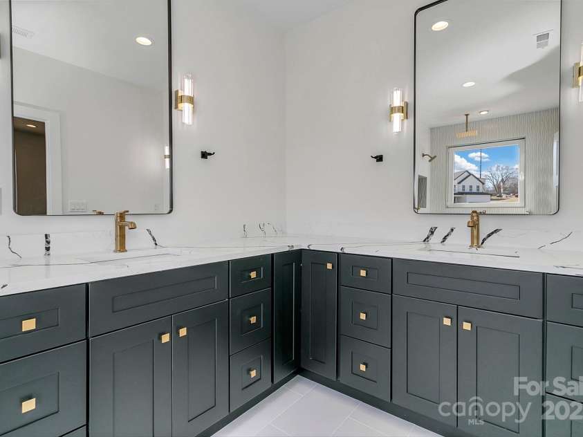 97 Scott Meadows Drive, Asheville, NC 28806.  MLS# CAR4238193, YatesRealty ID 13255. 