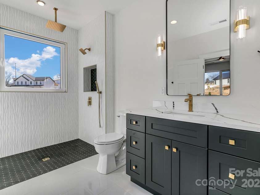 97 Scott Meadows Drive, Asheville, NC 28806.  MLS# CAR4238193, YatesRealty ID 13255. 