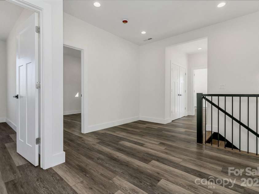 97 Scott Meadows Drive, Asheville, NC 28806.  MLS# CAR4238193, YatesRealty ID 13255. 