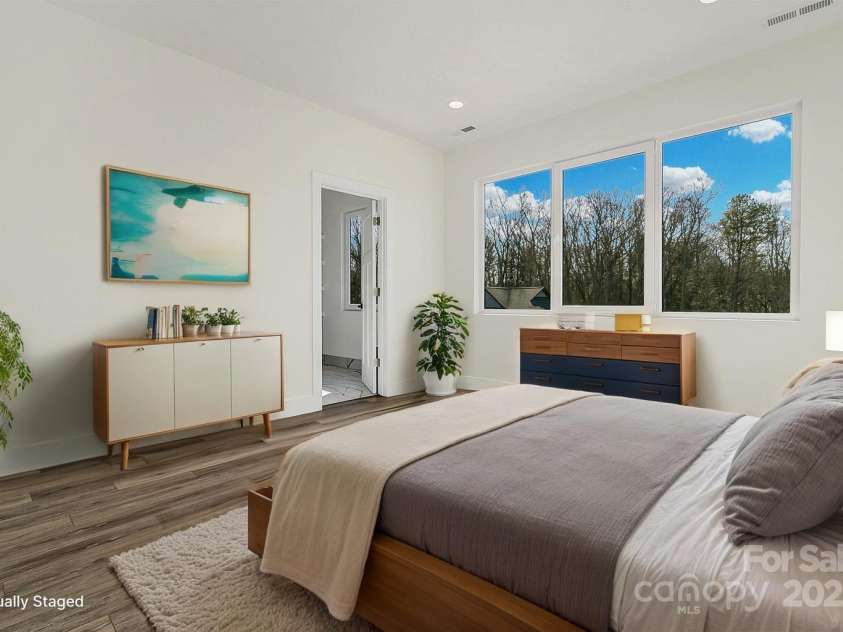 97 Scott Meadows Drive, Asheville, NC 28806.  MLS# CAR4238193, YatesRealty ID 13255. VIRTUALLY STAGED