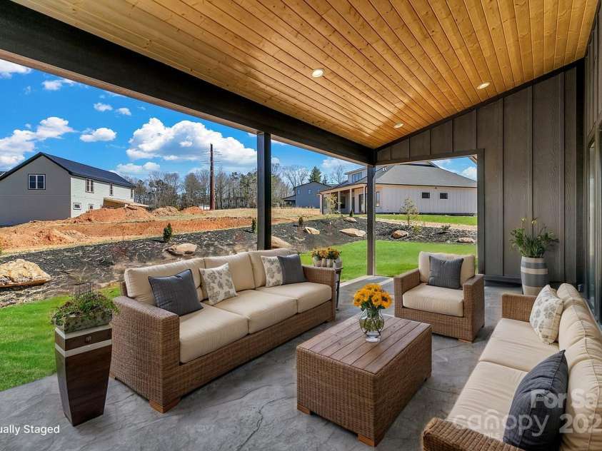 97 Scott Meadows Drive, Asheville, NC 28806.  MLS# CAR4238193, YatesRealty ID 13255. VIRTUALLY STAGEDGrass virtually enhanced