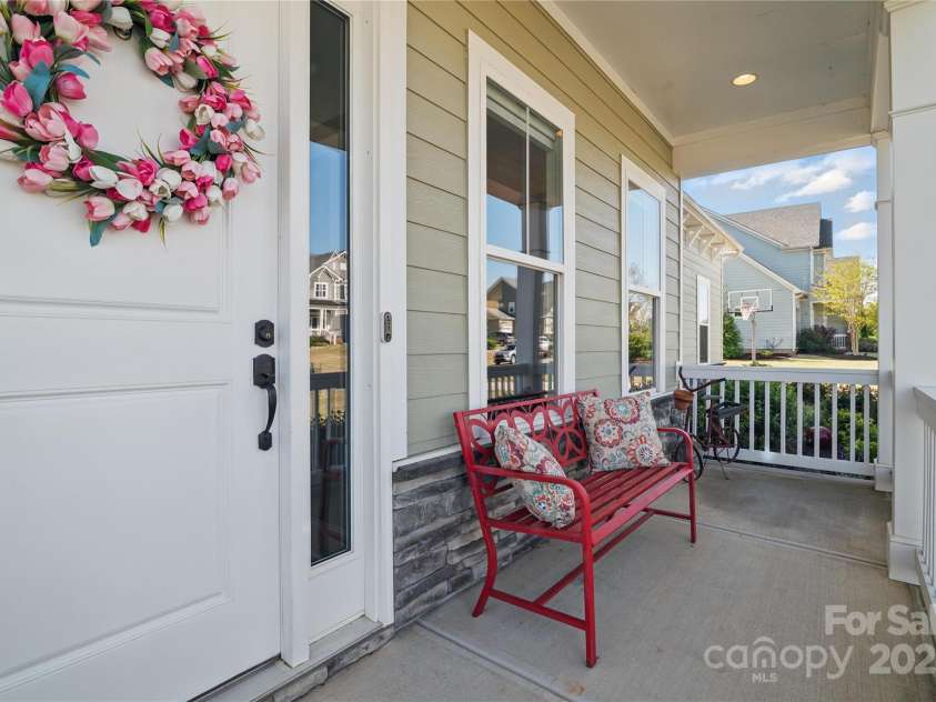 164 Riverstone Drive, Davidson, NC 28036.  MLS# CAR4245511, YatesRealty ID 13256. 