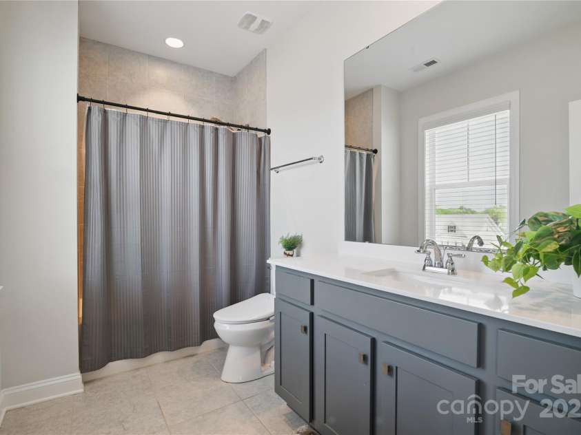 164 Riverstone Drive, Davidson, NC 28036.  MLS# CAR4245511, YatesRealty ID 13256. 