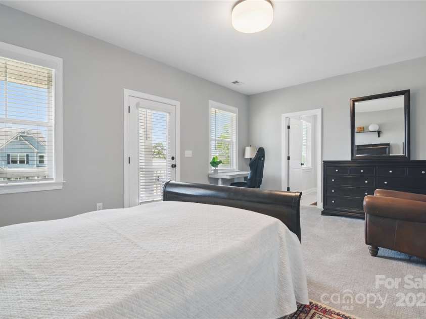 164 Riverstone Drive, Davidson, NC 28036.  MLS# CAR4245511, YatesRealty ID 13256. 