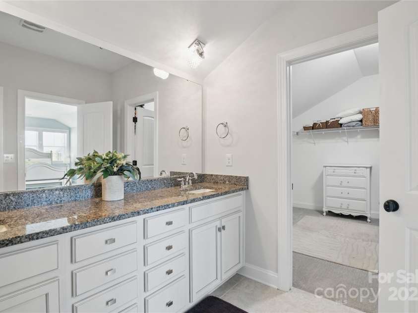 164 Riverstone Drive, Davidson, NC 28036.  MLS# CAR4245511, YatesRealty ID 13256. 