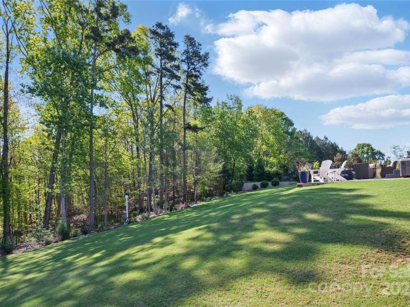 164 Riverstone Drive, Davidson, NC 28036.  MLS# CAR4245511, YatesRealty ID 13256. 