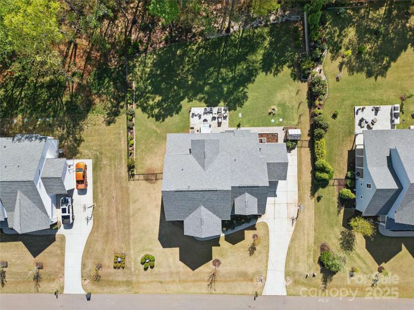 164 Riverstone Drive, Davidson, NC 28036.  MLS# CAR4245511, YatesRealty ID 13256. 