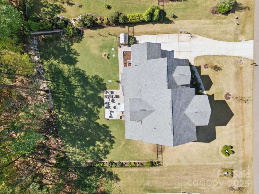 164 Riverstone Drive, Davidson, NC 28036.  MLS# CAR4245511, YatesRealty ID 13256. 