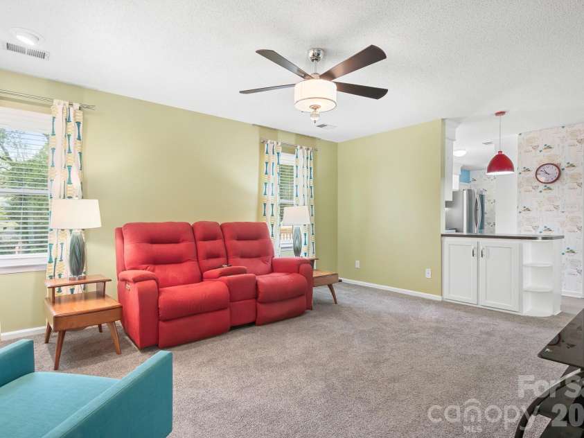 676 Sunridge Drive, Lincolnton, NC 28092.  MLS# CAR4368519, YatesRealty ID 13256. 