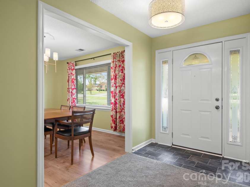 676 Sunridge Drive, Lincolnton, NC 28092.  MLS# CAR4368519, YatesRealty ID 13256. 