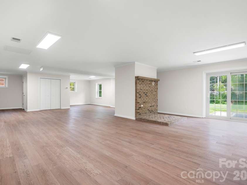 676 Sunridge Drive, Lincolnton, NC 28092.  MLS# CAR4368519, YatesRealty ID 13256. 