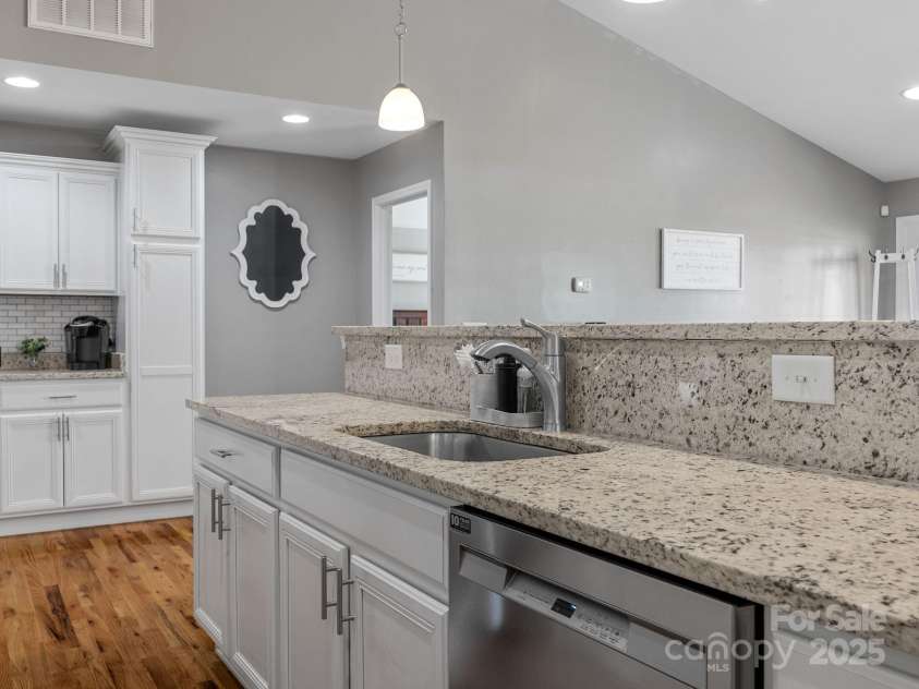 218 Little Man Drive, Boiling Springs, SC 29316.  MLS# CAR4246734, YatesRealty ID 13257. 