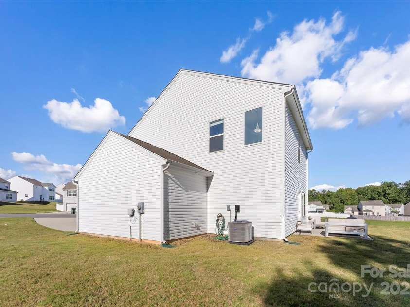 548 Dutch White Drive, Clover, SC 29710.  MLS# CAR4248926, YatesRealty ID 13258. 