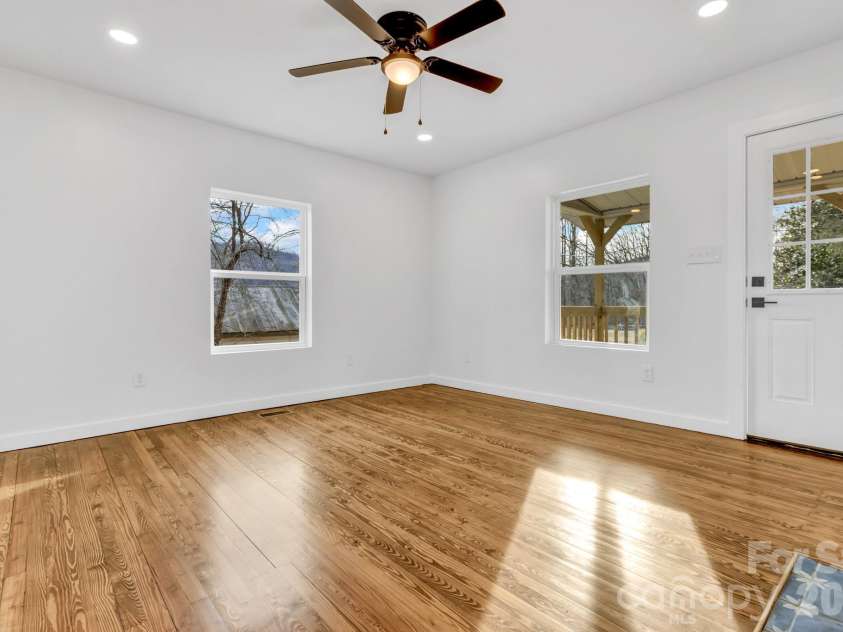 246 Marion Street, Marion, NC 28752.  MLS# CAR4341542, YatesRealty ID 13259. 
