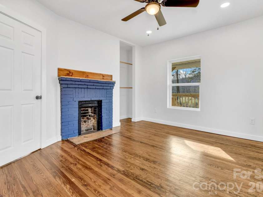 246 Marion Street, Marion, NC 28752.  MLS# CAR4341542, YatesRealty ID 13259. 
