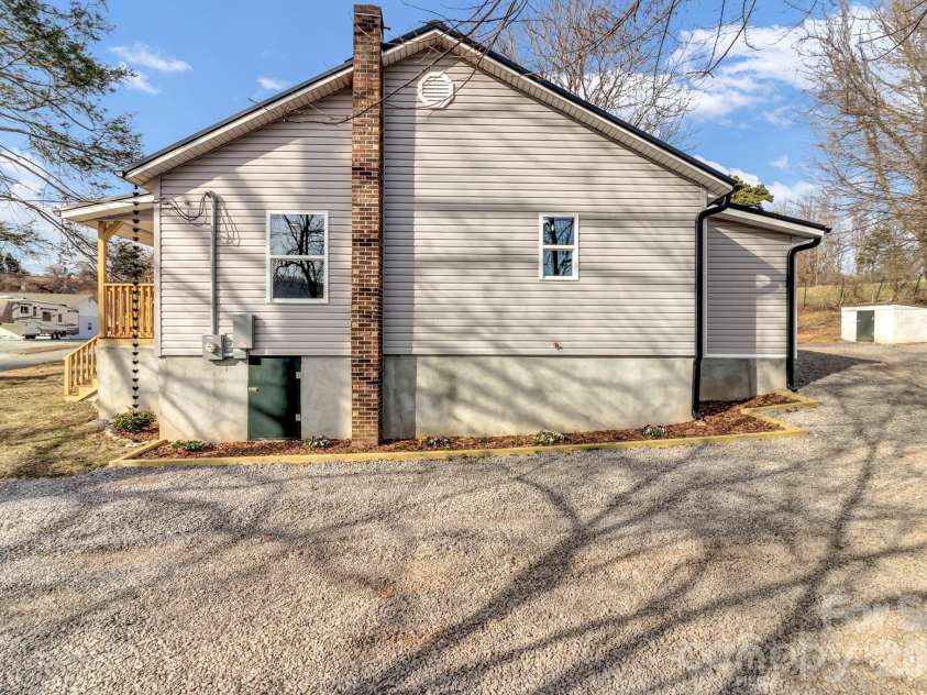 246 Marion Street, Marion, NC 28752.  MLS# CAR4341542, YatesRealty ID 13259. 