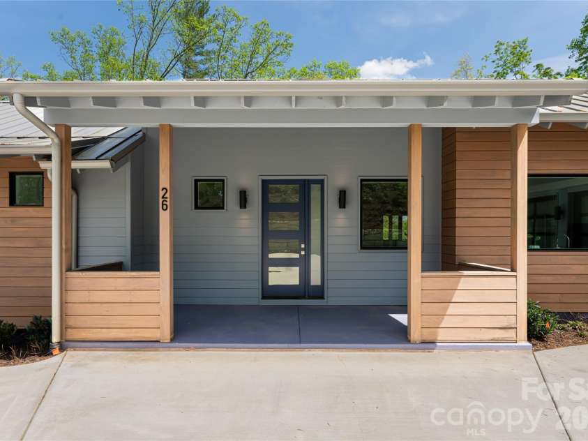 26 Hickory Top Lane, Asheville, NC 28805.  MLS# CAR4250259, YatesRealty ID 1326. 