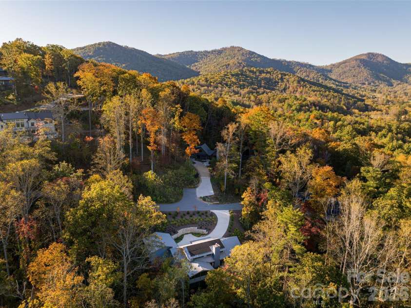 26 Hickory Top Lane, Asheville, NC 28805.  MLS# CAR4250259, YatesRealty ID 1326. 
