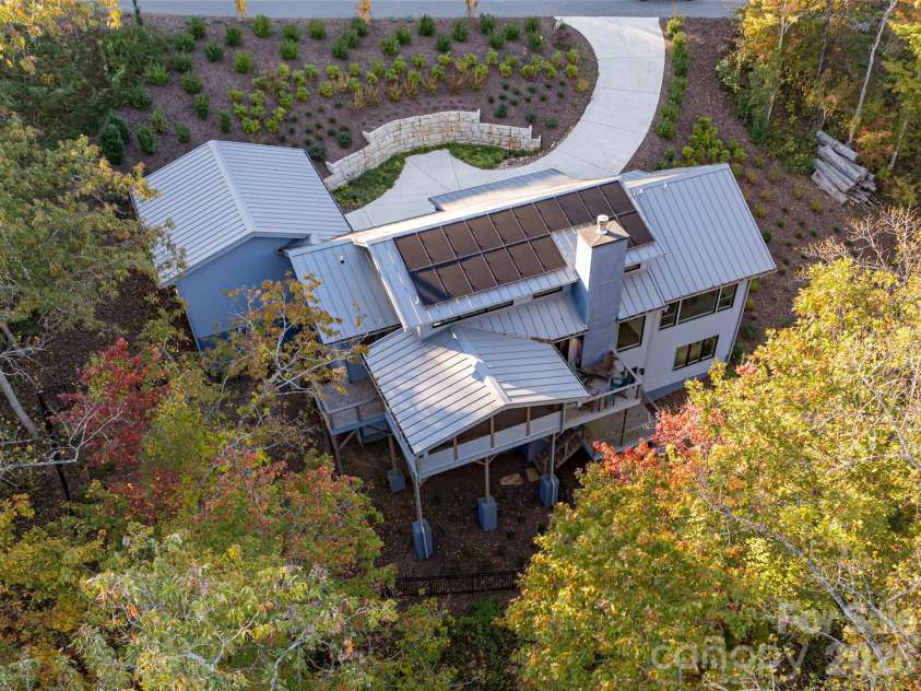26 Hickory Top Lane, Asheville, NC 28805.  MLS# CAR4250259, YatesRealty ID 1326. 