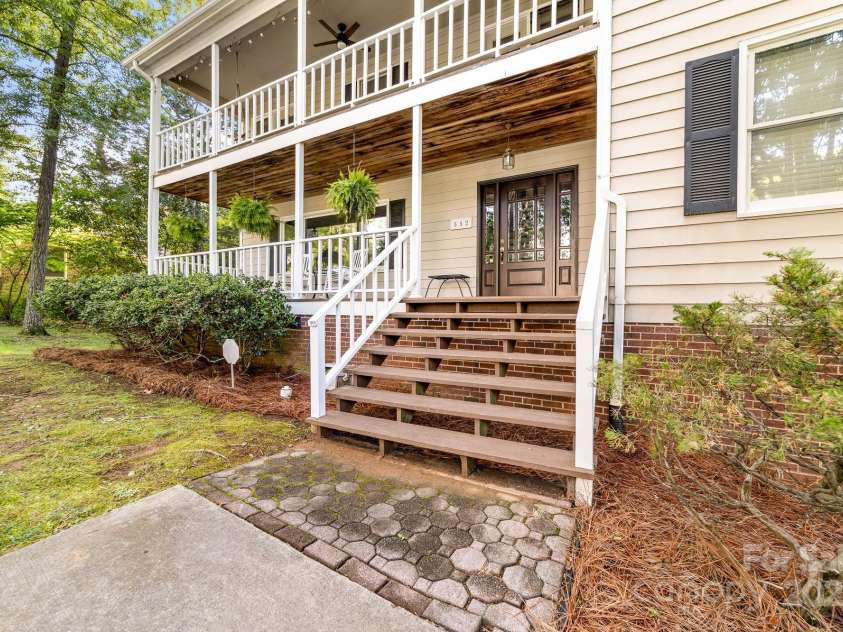 552 Blue Rock Drive, Charlotte, NC 28213.  MLS# CAR4250851, YatesRealty ID 13260. 