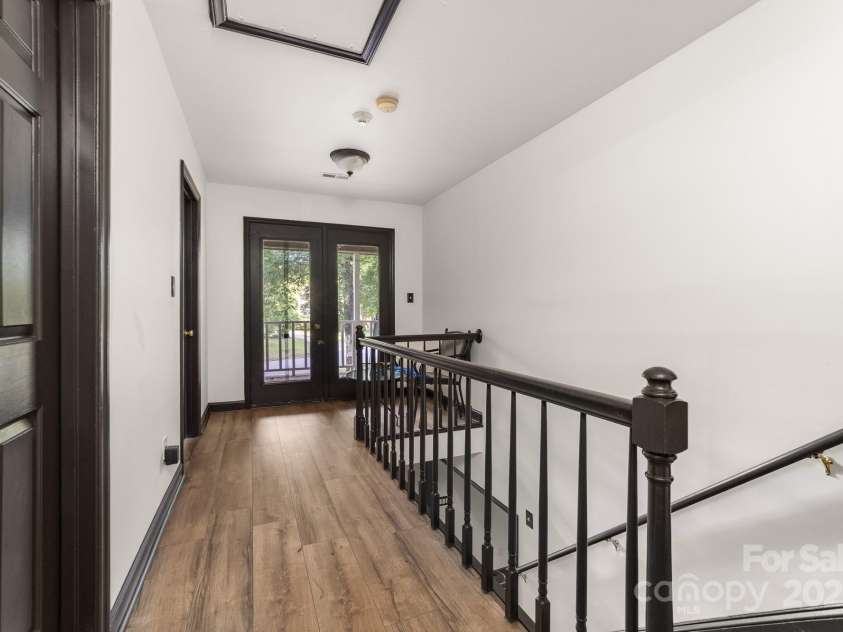 552 Blue Rock Drive, Charlotte, NC 28213.  MLS# CAR4250851, YatesRealty ID 13260. 