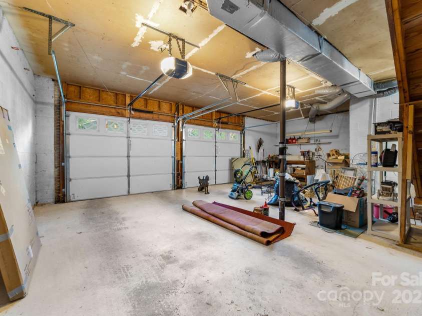 552 Blue Rock Drive, Charlotte, NC 28213.  MLS# CAR4250851, YatesRealty ID 13260. 