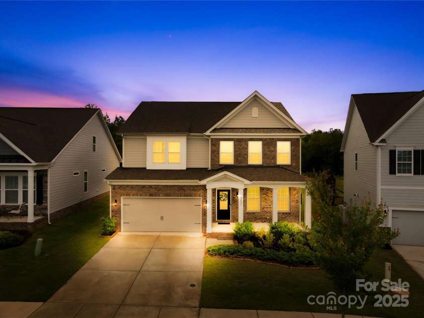 2007 Lydney Circle, Waxhaw, NC 28173.  MLS# CAR4252911, YatesRealty ID 13261. 