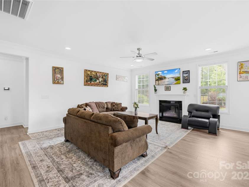 2007 Lydney Circle, Waxhaw, NC 28173.  MLS# CAR4252911, YatesRealty ID 13261. 