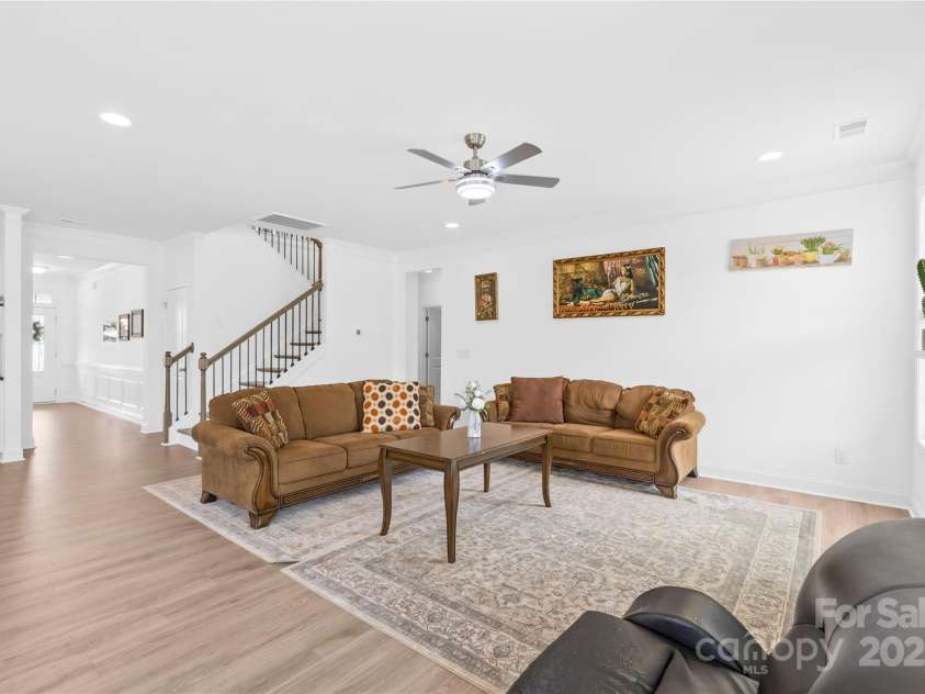 2007 Lydney Circle, Waxhaw, NC 28173.  MLS# CAR4252911, YatesRealty ID 13261. 