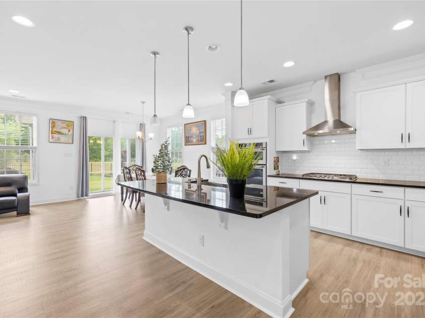 2007 Lydney Circle, Waxhaw, NC 28173.  MLS# CAR4252911, YatesRealty ID 13261. 